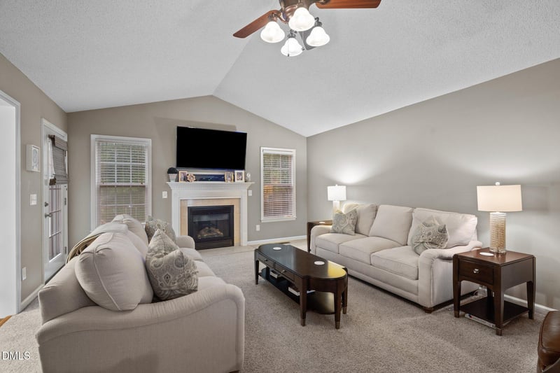 262 Clayton Pointe Dr, Clayton, NC 27520