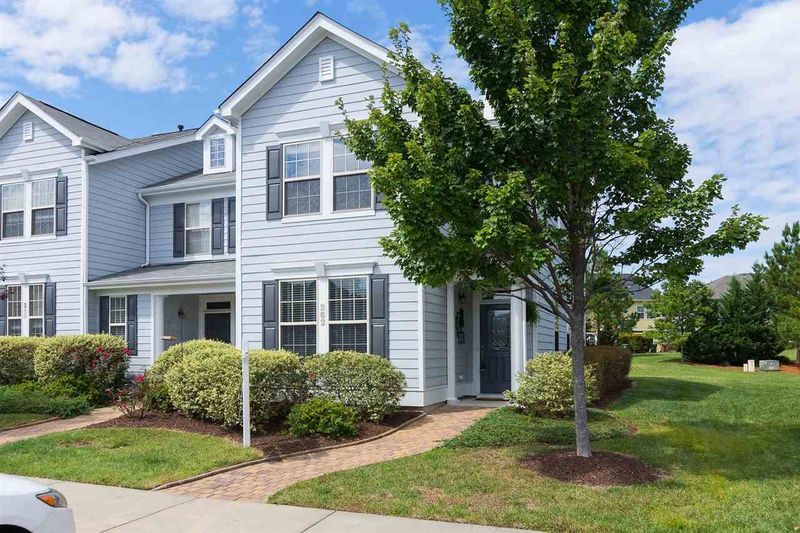 262 Duck Mill Cir, Cary, NC 27519