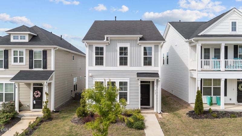 262 Pansy Pk, Clayton, NC 27520