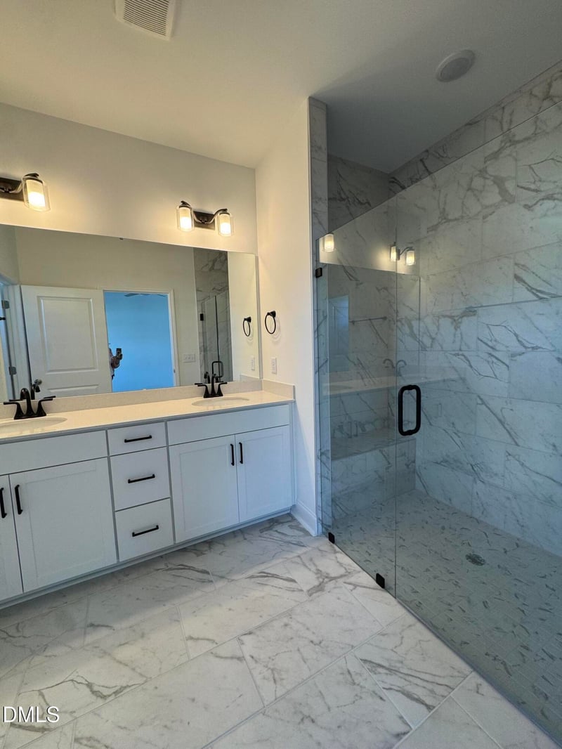 262 Village Walk Dr, Clayton, NC 27527