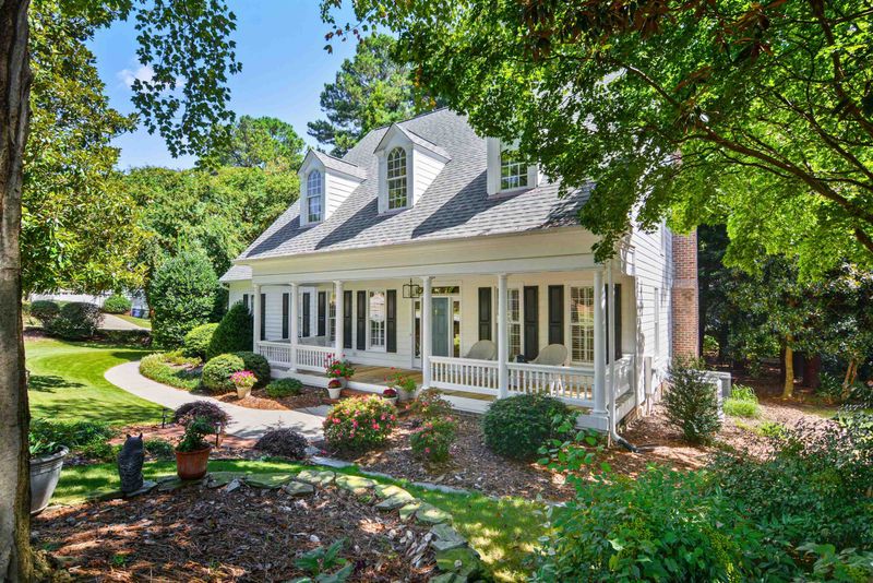 2621 Bembridge Dr, Raleigh, NC 27613