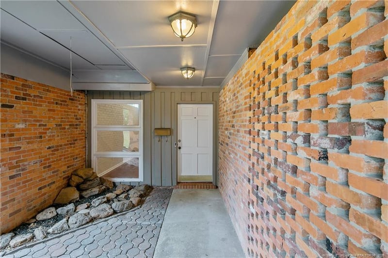 2621 Elmhurst Dr, Fayetteville, NC 28304