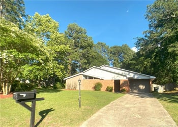 2621 Elmhurst Dr, Fayetteville, NC 28304