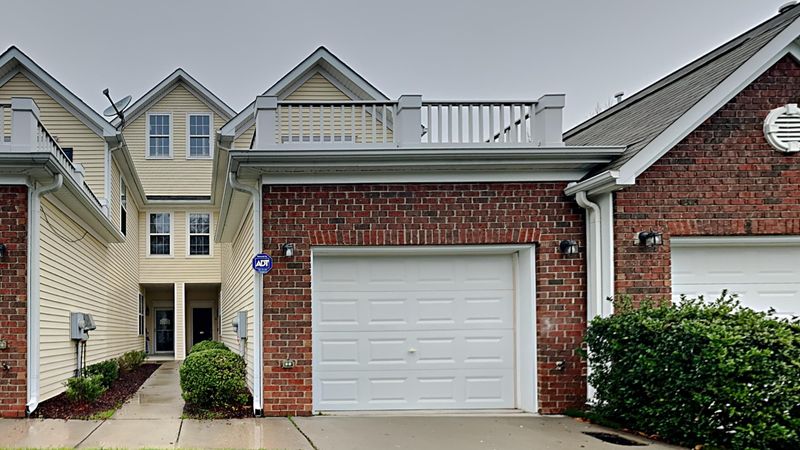 2621 Forest Shadows Ln, Raleigh, NC 27614