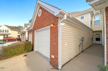 2621 Hamlet Green Dr, Raleigh, NC 27614