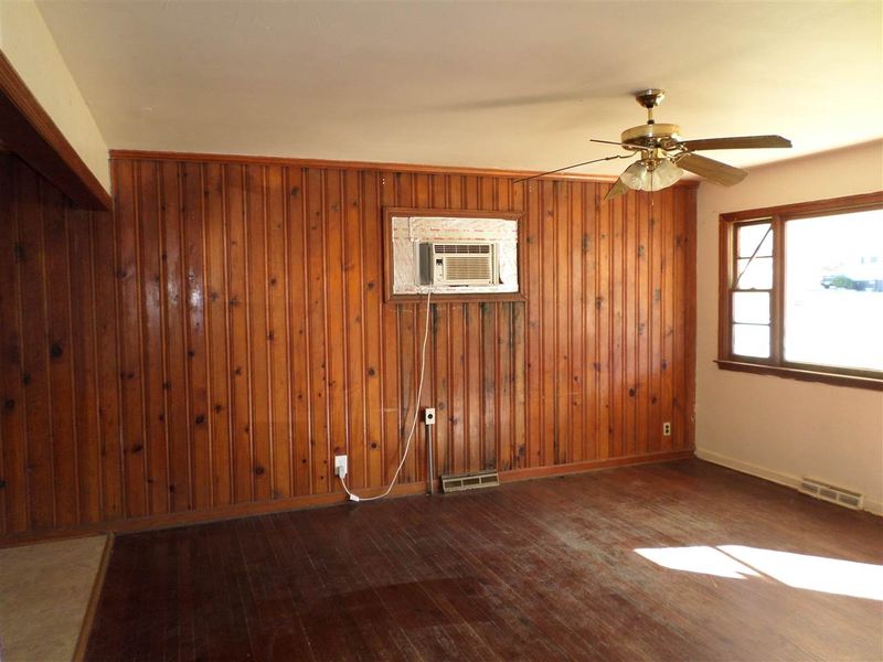 2621 Harvard Ave, Durham, NC 27703