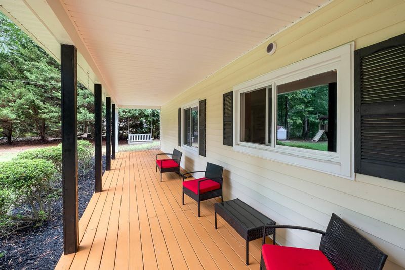 2621 Holiday Ave, Zebulon, NC 27597