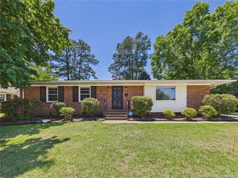 2621 Huntington Rd, Fayetteville, NC 28303