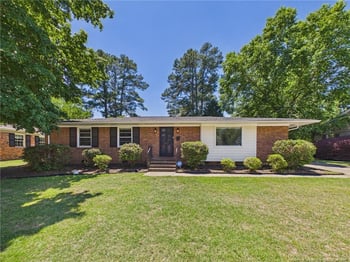2621 Huntington Rd, Fayetteville, NC 28303