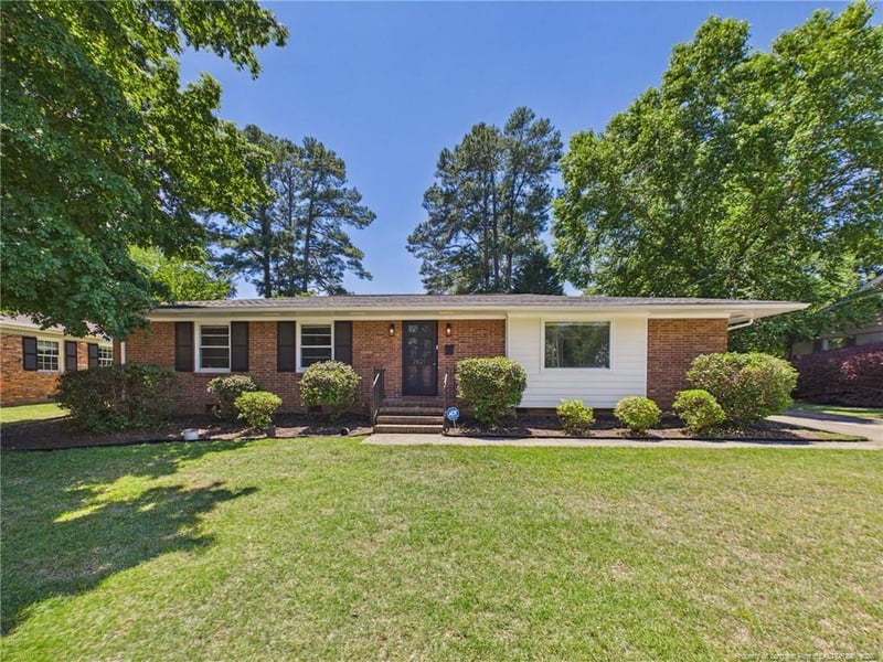2621 Huntington Rd, Fayetteville, NC 28303