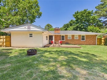 2621 Huntington Rd, Fayetteville, NC 28303