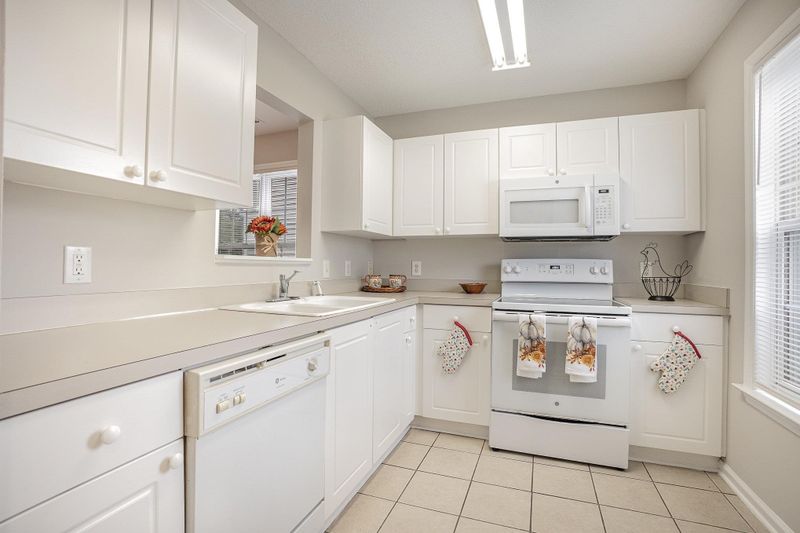 2622 Blackwolf Run Ln, Raleigh, NC 27604