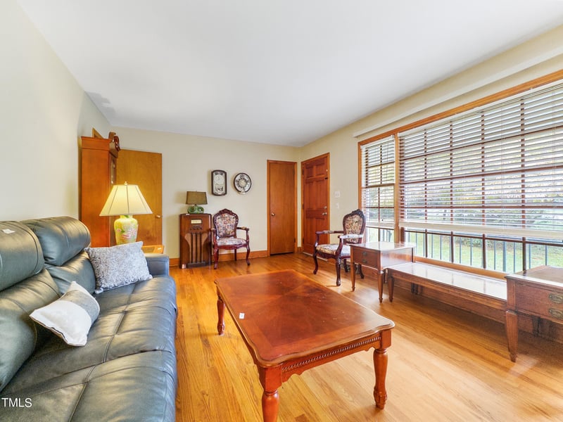 2622 Catherine Dr, Burlington, NC 27215