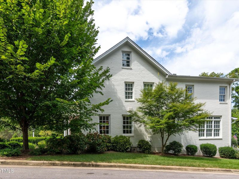 2622 Dover Rd, Raleigh, NC 27608