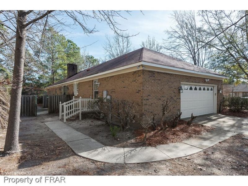 2622 Torcross Dr, Fayetteville, NC 28304