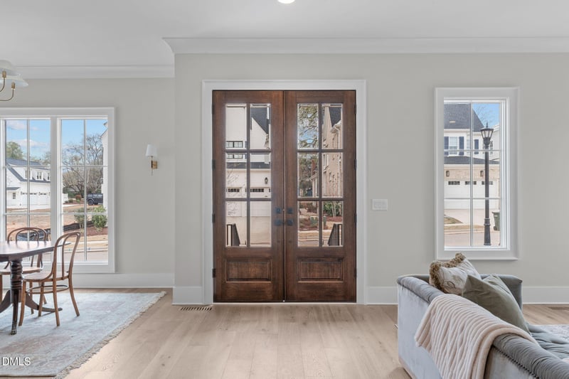 2623 Marchmont St, Raleigh, NC 27608