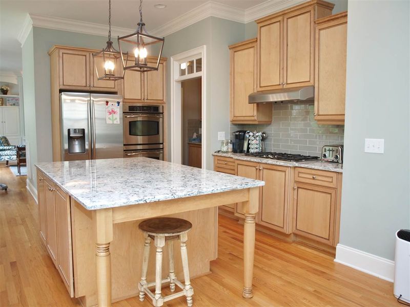 2623 Royal Forrest Dr, Raleigh, NC 27614