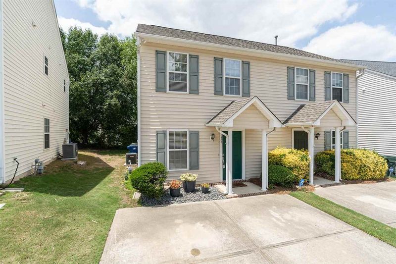 2624 Blackwolf Run Ln, Raleigh, NC 27604