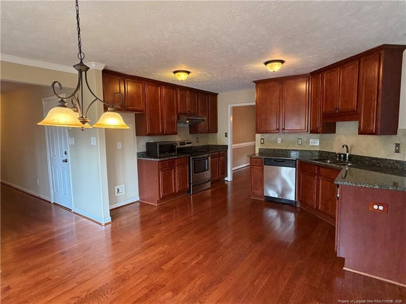 2624 Franciscan Dr, Fayetteville, NC 28306
