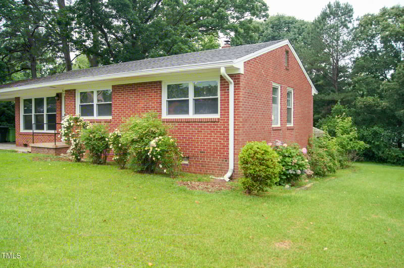 2626 Crestline Ave, Raleigh, NC 27603