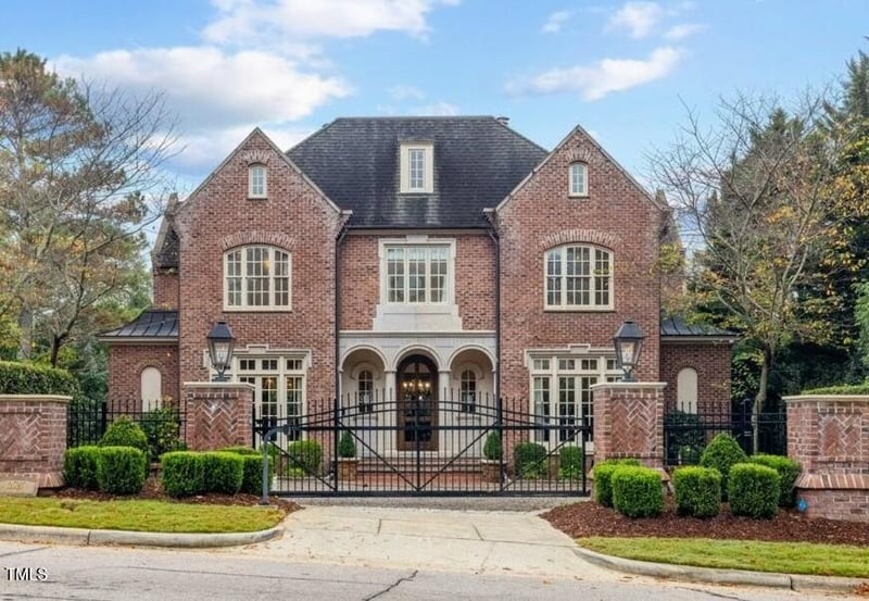 2627 Fairview Rd, Raleigh, NC 27608