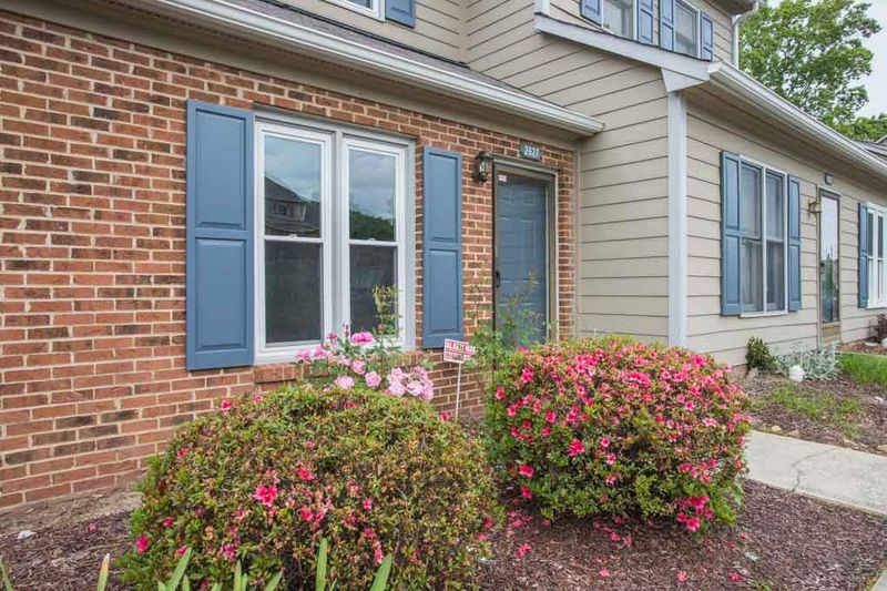 2627 Hitchcock Dr, Durham, NC 27705