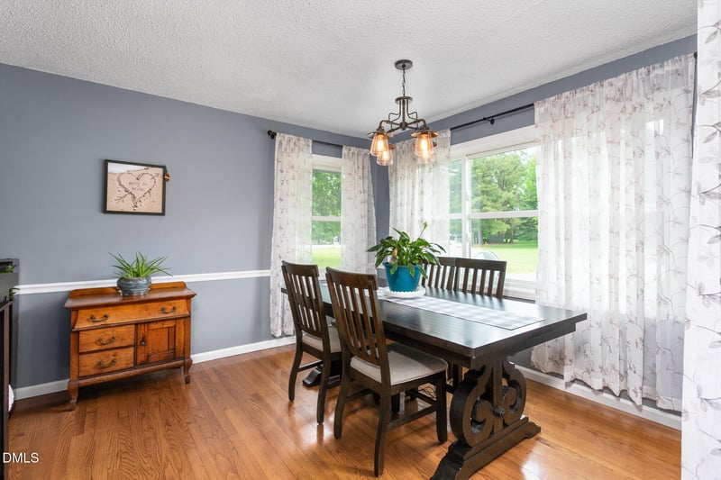 2627 White Pine Ln, Mebane, NC 27302