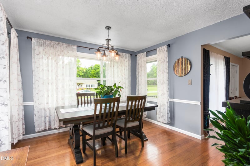 2627 White Pine Ln, Mebane, NC 27302