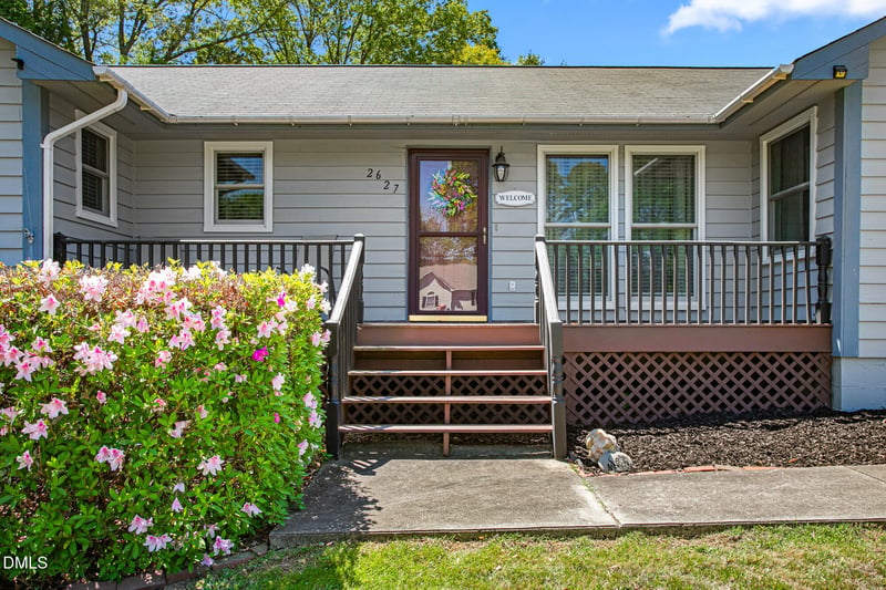 2627 White Pine Ln, Mebane, NC 27302