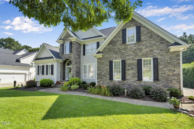 2628 Forestbluff Dr, Fuquay Varina, NC 27526