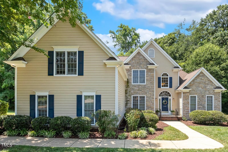 2628 Hunters Meadow Ln, Raleigh, NC 27606