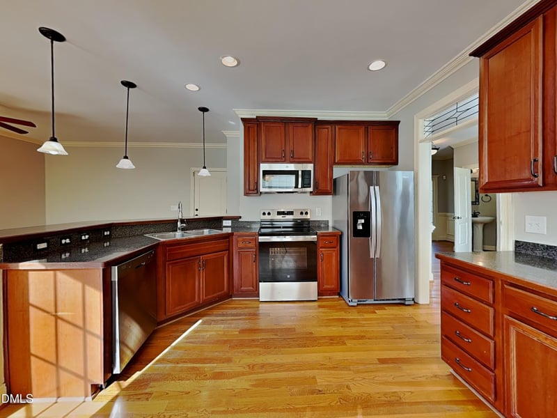 263 Hocutt Farm Dr, Clayton, NC 27527