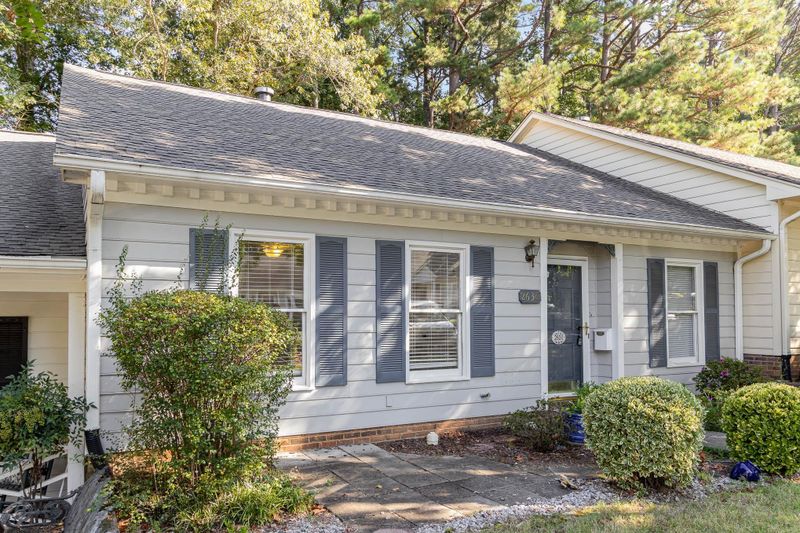 2630 Cottage Cir, Raleigh, NC 27613