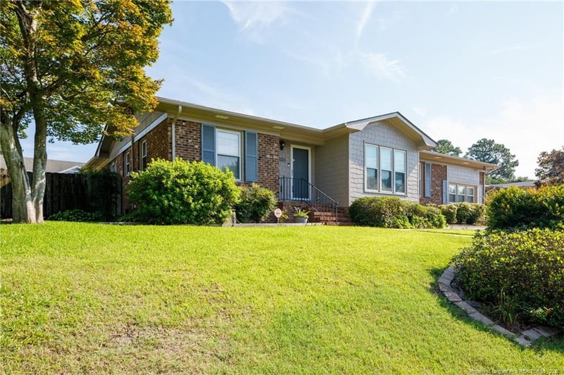 2630 Dartmouth Dr, Fayetteville, NC 28304