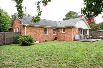 2630 Mirror Lake Dr, Fayetteville, NC 28303