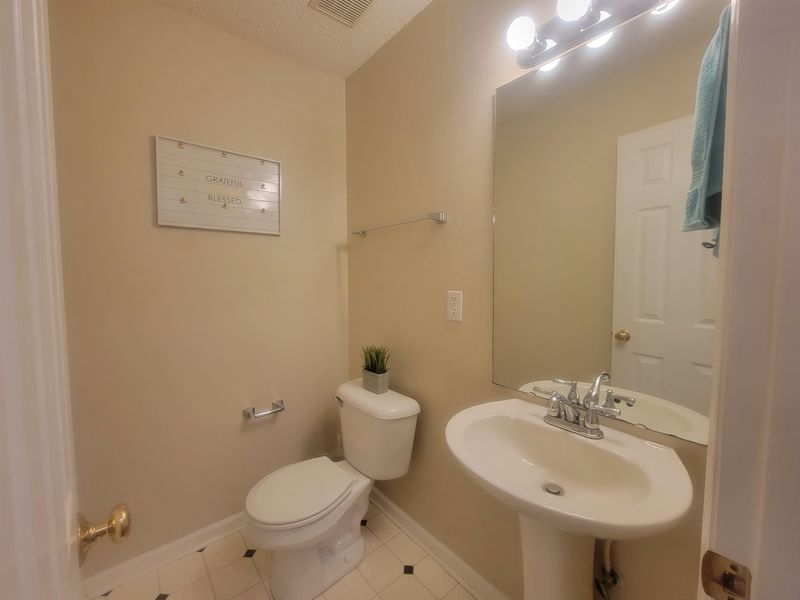 2631 Dwight Pl, Raleigh, NC 27610