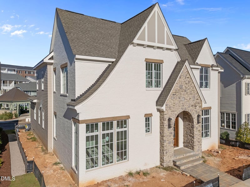 2631 Marchmont St, Raleigh, NC 27608