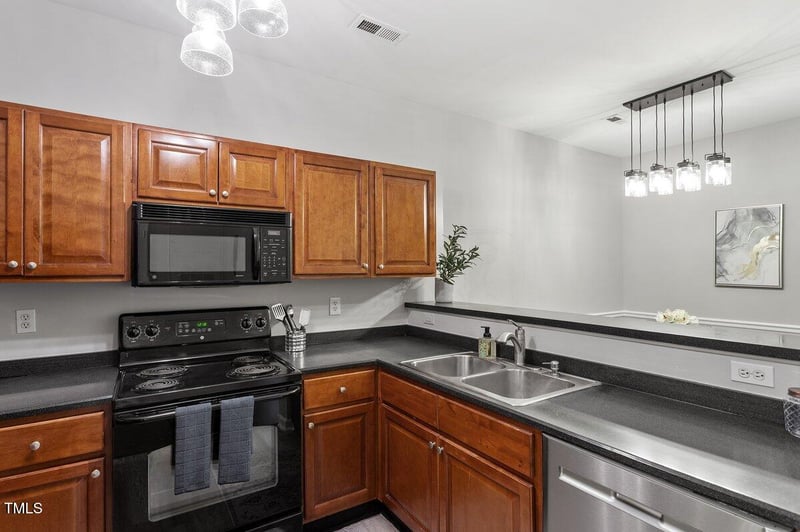 2631 Oldgate Dr #101, Raleigh, NC 27604