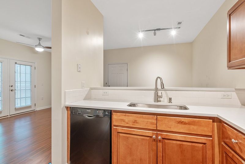 2631 Oldgate Dr #202, Raleigh, NC 27604
