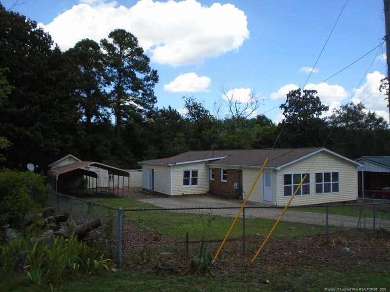 2631 Stonehaven Dr, Fayetteville, NC 28306