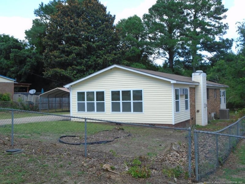 2631 Stonehaven Dr, Fayetteville, NC 28306