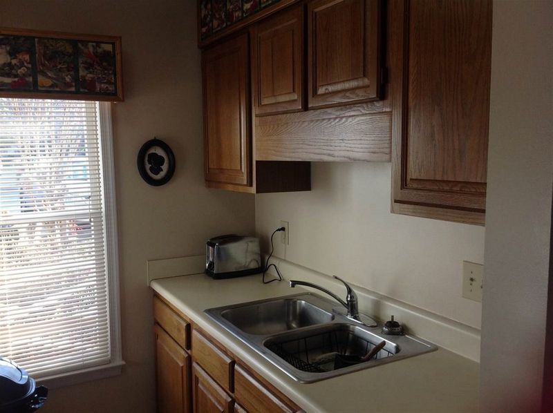 2632 Cottage Cir, Raleigh, NC 27613