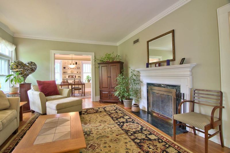 2634 University Dr, Durham, NC 27707