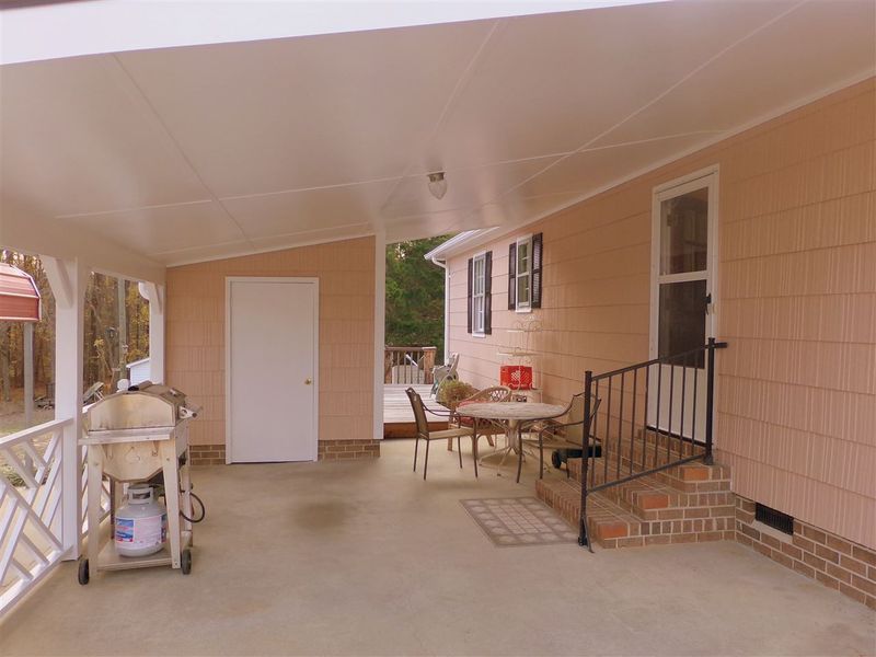 2635 Baileys Crossroads Rd, Benson, NC 27504