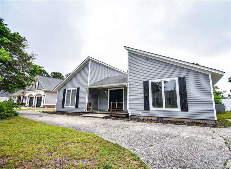 2635 Torcross Dr, Fayetteville, NC 28304