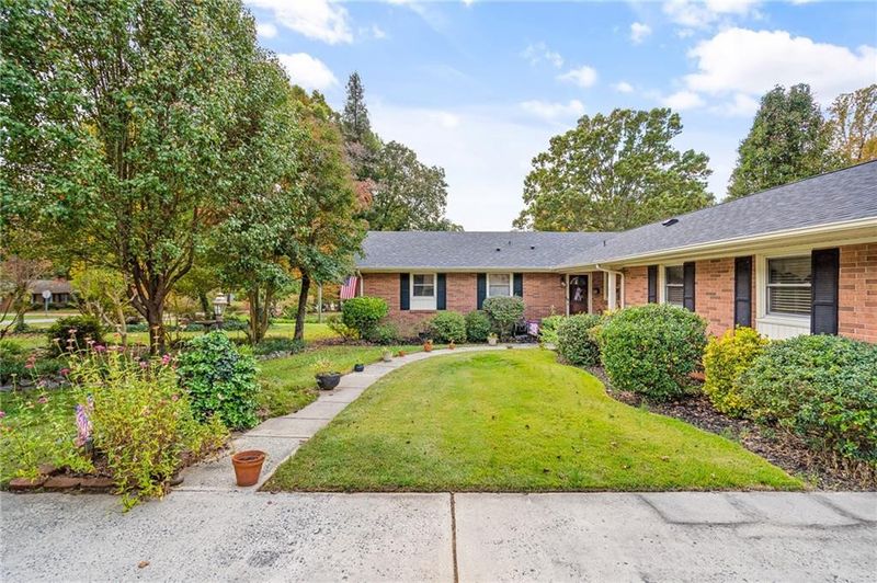 2637 Catherine Dr, Burlington, NC 27215