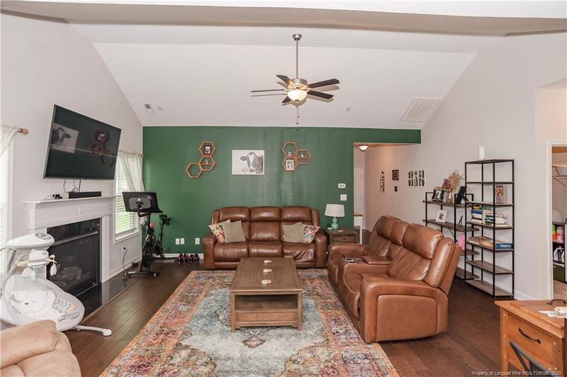 2637 Christy Ct, Fayetteville, NC 28304