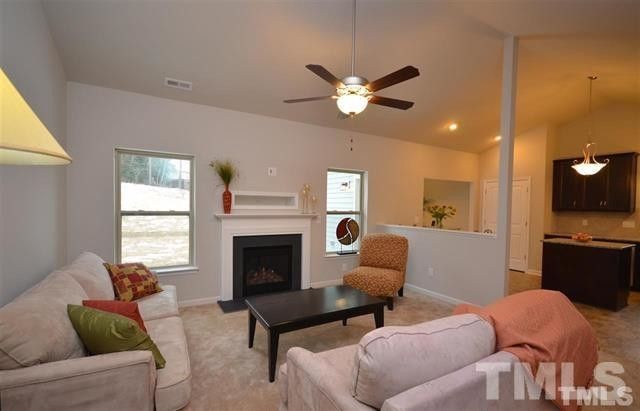 264 W Falcon Ct, Clayton, NC 27520