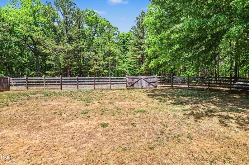 2640 Avent Ferry Rd, Holly Springs, NC 27540
