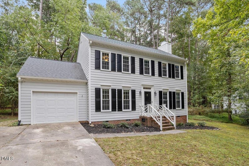 2641 New Oxford Dr, Apex, NC 27539